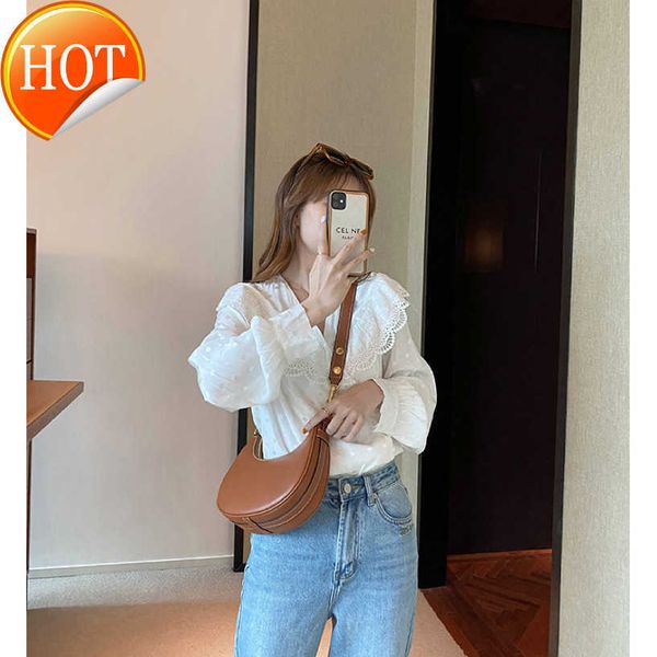 women's designer bags 2021 new lisa same leather arc de triomphe stitched armpit women's fashion portable one shoulder saddle fact
women's designer bags 2021 new lisa same leather arc de triomphe stitched armpit women's fashion portable one shoulder saddle fact