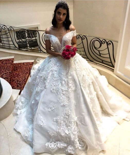 2023 vintage ball gown wedding dress luxury 3d floral flowers appliqued lace crystal beads off shoulder plus size princess saudi arabic duba, White
2023 vintage ball gown wedding dress luxury 3d floral flowers appliqued lace crystal beads off shoulder plus size princess saudi arabic duba, White