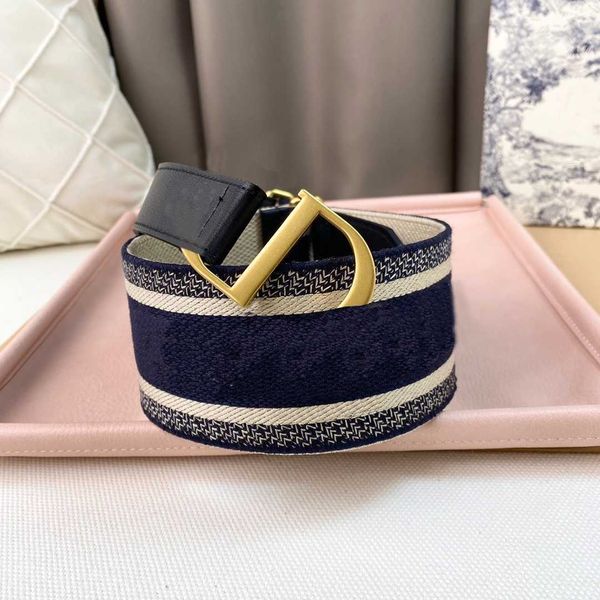luxury designer belt buckle fashion high-end genuine leather women belts for men letter big gold, Black;brown
luxury designer belt buckle fashion high-end genuine leather women belts for men letter big gold, Black;brown