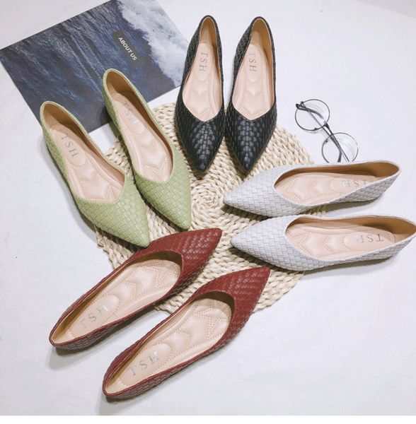 boots retro woven flat shoe spring autumn korean version pointed toe shallow comfortable concise office 230628, Black
boots retro woven flat shoe spring autumn korean version pointed toe shallow comfortable concise office 230628, Black