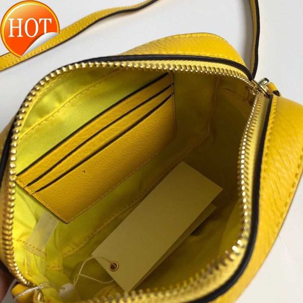 luxury uxury designer shoulder bags cross-body handbags tote 2023 new women's texture cowhide gold chain strap camera gift box factory
luxury uxury designer shoulder bags cross-body handbags tote 2023 new women's texture cowhide gold chain strap camera gift box factory