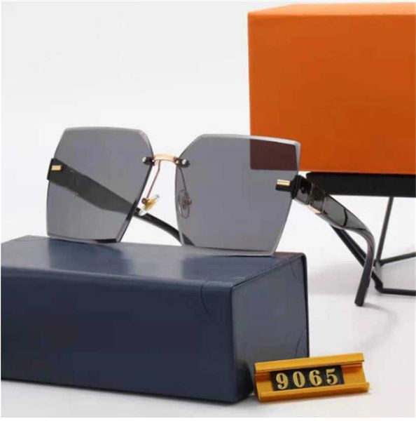 designer brand sunglasses outdoor sports sunshade full frame fashion classic anti ultraviolet universal glasses men and women 5 colors with, White;black
designer brand sunglasses outdoor sports sunshade full frame fashion classic anti ultraviolet universal glasses men and women 5 colors with, White;black
