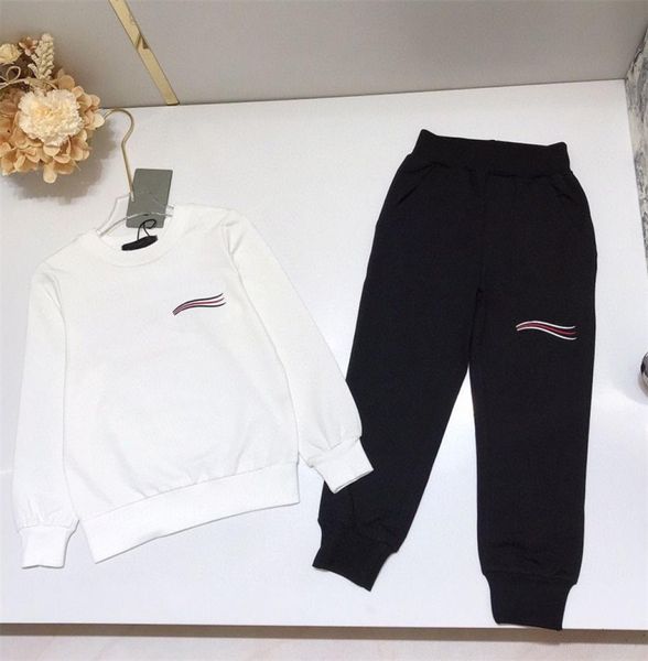 baby kids clothes designer hoodies sets childrens fashion letter clothing suit simple sweater set girls boys sporty suits 3 colors4855597, White
baby kids clothes designer hoodies sets childrens fashion letter clothing suit simple sweater set girls boys sporty suits 3 colors4855597, White