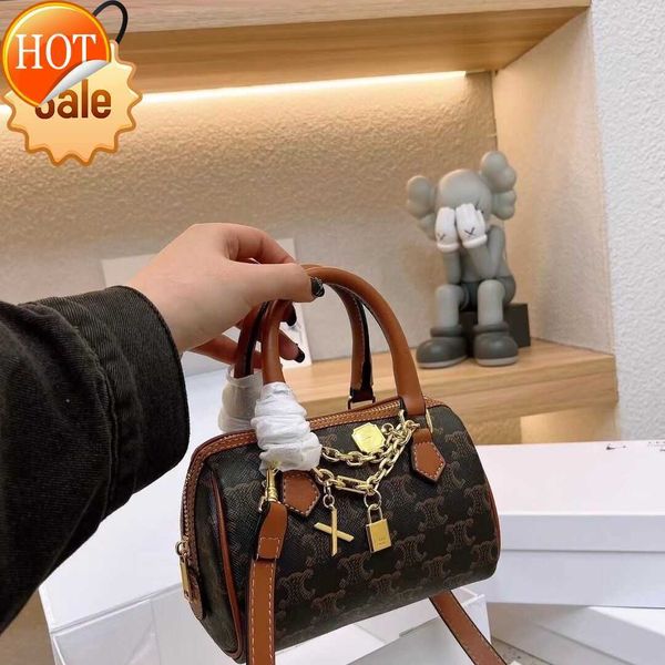 luxury brand designer handbags shoulder bag crossbody tote 2023 new fashion texture boston women's shoulders messenger gift box factory
luxury brand designer handbags shoulder bag crossbody tote 2023 new fashion texture boston women's shoulders messenger gift box factory