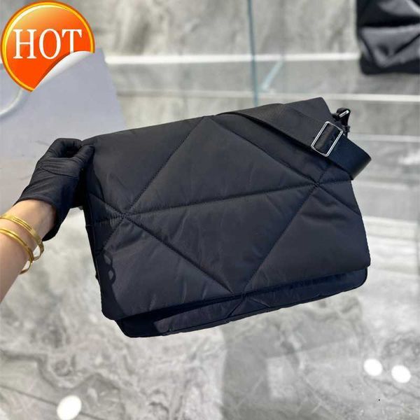 women's luxury designer shoulder bags 2023 new high-end nylon messenger fashion large capacity cross-shoulder factory direct sales
women's luxury designer shoulder bags 2023 new high-end nylon messenger fashion large capacity cross-shoulder factory direct sales