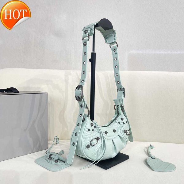 woman's luxury designer bags handbag motorcycle bag serie shoulder crossbody bags tote fashion texture portable locomotive bag crescent
woman's luxury designer bags handbag motorcycle bag serie shoulder crossbody bags tote fashion texture portable locomotive bag crescent