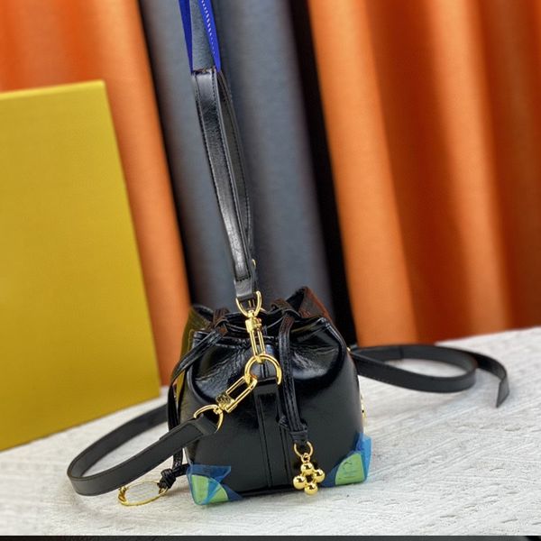 fashion designer bag mens and womens mini portable shoulder bag temperament crossbody bag multi-function wallet card bag #82885
fashion designer bag mens and womens mini portable shoulder bag temperament crossbody bag multi-function wallet card bag #82885