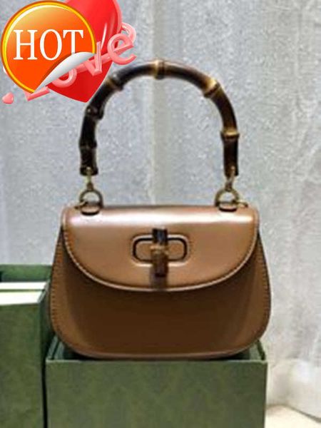 designer bags luxury shoulder cross body purse bamboo fashion shopping handbag women letter popular tot handbags factory direct sale
designer bags luxury shoulder cross body purse bamboo fashion shopping handbag women letter popular tot handbags factory direct sale