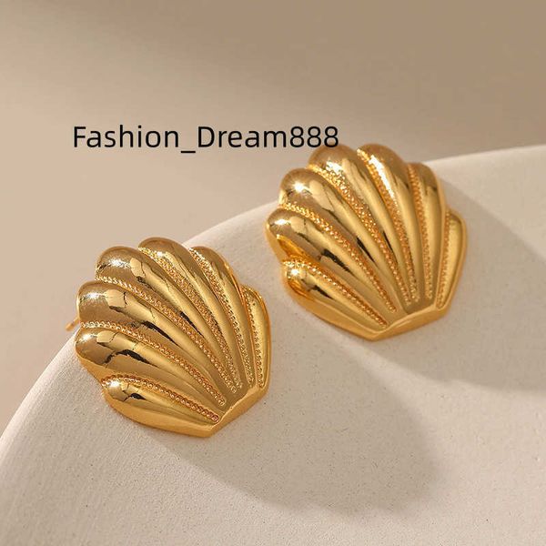 2023 wholesale fashion new popular shell shaped earrings brass pvd 18k gold plated shell shape stud earrings for women, Silver
2023 wholesale fashion new popular shell shaped earrings brass pvd 18k gold plated shell shape stud earrings for women, Silver