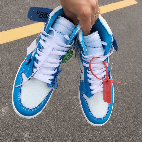 with box men 1 basketball shoes off 1s unc blue white high designer luxury trainer sports sneakers
with box men 1 basketball shoes off 1s unc blue white high designer luxury trainer sports sneakers