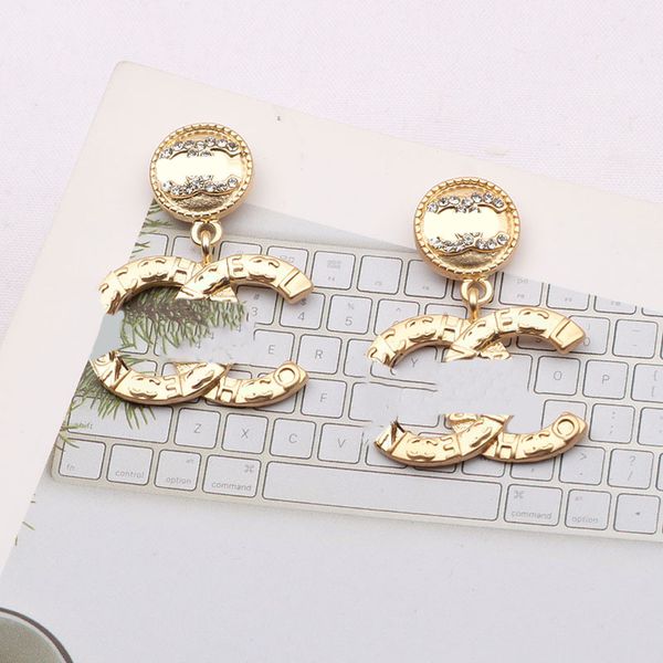 luxury designers earring stud letter women retro heart pendant earring letter wedding party jewerlry 20style, Golden;silver
luxury designers earring stud letter women retro heart pendant earring letter wedding party jewerlry 20style, Golden;silver