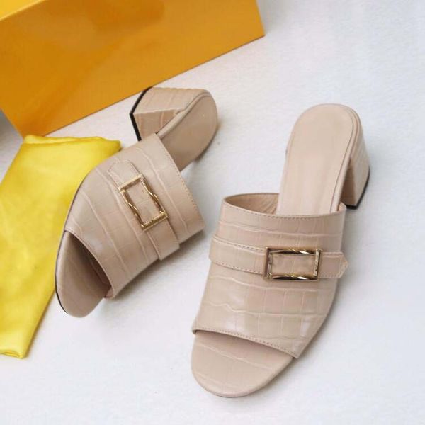 paris 2024 new luxury designer women sandals quilted double jelly style casual women 62mm slippers summer beach women slides macaron sandali, Black
paris 2024 new luxury designer women sandals quilted double jelly style casual women 62mm slippers summer beach women slides macaron sandali, Black