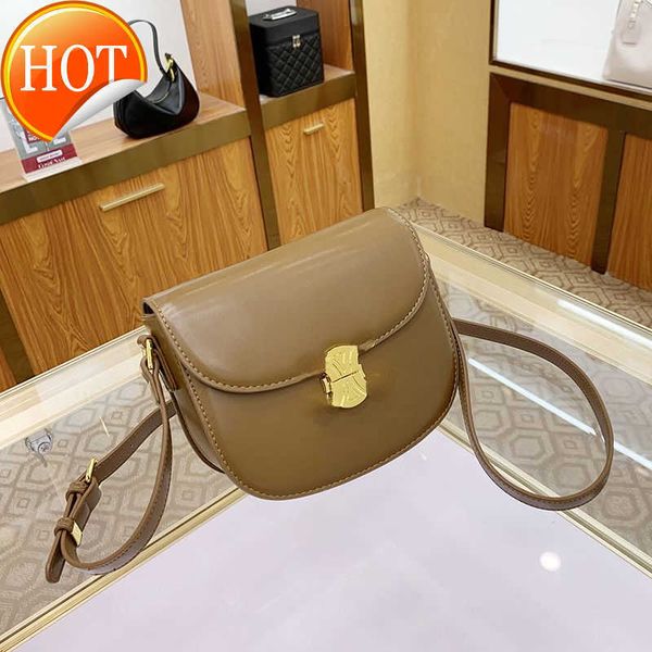 luxury brand designer shoulder bags crossbody tote 2023 new women's texture leather portable saddle gift box packaging factory direct s
luxury brand designer shoulder bags crossbody tote 2023 new women's texture leather portable saddle gift box packaging factory direct s