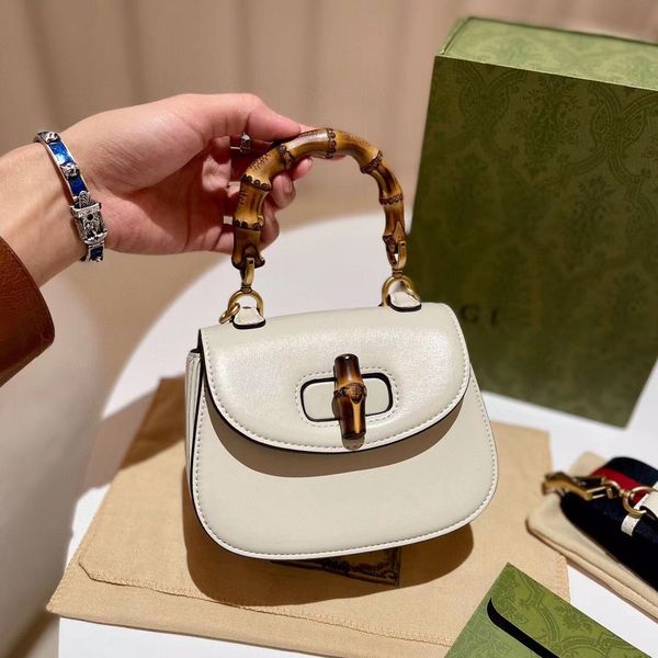 luxury designer bags the tote bag genuine leather women fashion shoulder bags bamboo knot handle high sense classic versatile crossbody bag
luxury designer bags the tote bag genuine leather women fashion shoulder bags bamboo knot handle high sense classic versatile crossbody bag
