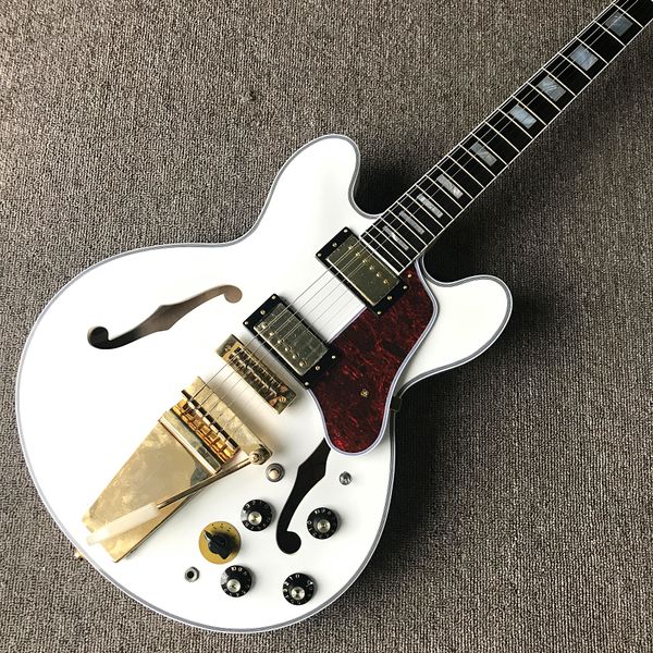 custom shop, 335 white big jazz, rosewood fingerboard, gold accessories, f-hole, ing
custom shop, 335 white big jazz, rosewood fingerboard, gold accessories, f-hole, ing