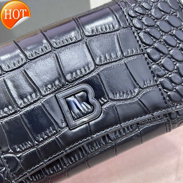 luxury brand designer change purse card pack handbag high face value letter long lady purses cowhide multi slot large capacity snap cover 50, Red;black
luxury brand designer change purse card pack handbag high face value letter long lady purses cowhide multi slot large capacity snap cover 50, Red;black