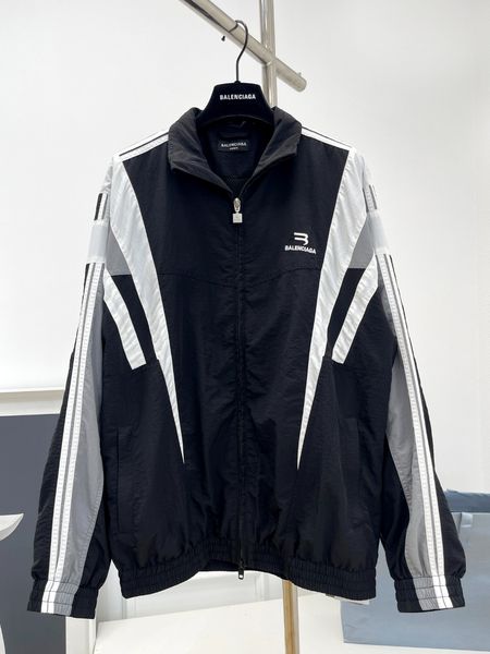 2023 fall and winter new luxury designer mens letter decoration tracksuits ~ us size sweatsuit ~ mens training jogging sweat track suits, Gray
2023 fall and winter new luxury designer mens letter decoration tracksuits ~ us size sweatsuit ~ mens training jogging sweat track suits, Gray