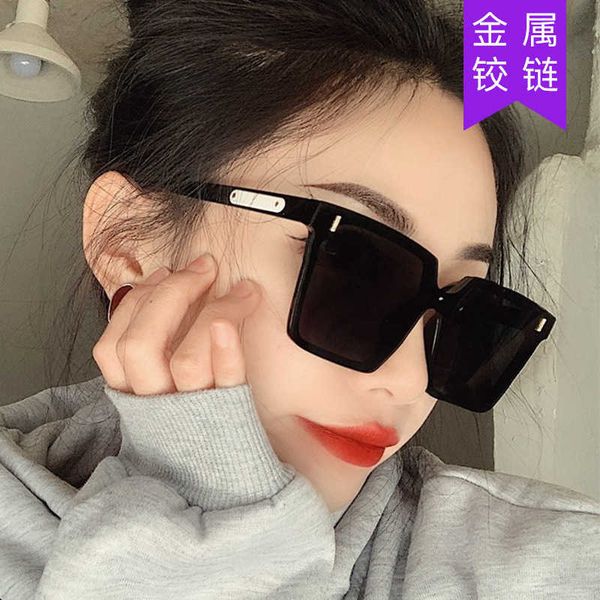 korean ins one-piece 2022 online popular personalized street pgraphy large frame square sunglasses trend, White;black
korean ins one-piece 2022 online popular personalized street pgraphy large frame square sunglasses trend, White;black