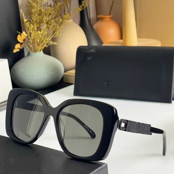 eyewear glasses r sunglasses senior fashion rectangular alphabet mirror leg strap drill women men polarization uv protection brand glasses, White;black
eyewear glasses r sunglasses senior fashion rectangular alphabet mirror leg strap drill women men polarization uv protection brand glasses, White;black