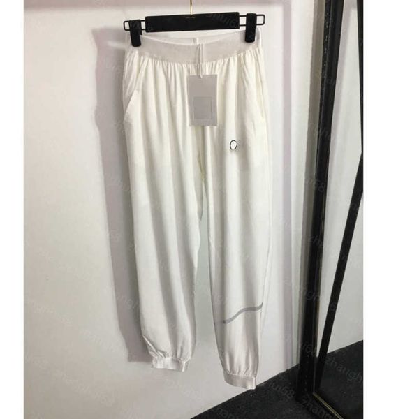 23ss womens pants womens designer clothing logo letter reflective strip elastic waist strap casual pants women clothing a1, Black;white
23ss womens pants womens designer clothing logo letter reflective strip elastic waist strap casual pants women clothing a1, Black;white