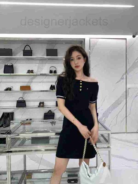 basic & casual dresses designer european goods 2023 summer new embroidery design temperament slim short sleeve dress fp9g, Black;gray
basic & casual dresses designer european goods 2023 summer new embroidery design temperament slim short sleeve dress fp9g, Black;gray