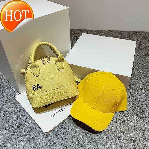factory direct sale high sense small shell 2023 new single shoulder messenger bag women's fashion versatile hand designer
factory direct sale high sense small shell 2023 new single shoulder messenger bag women's fashion versatile hand designer