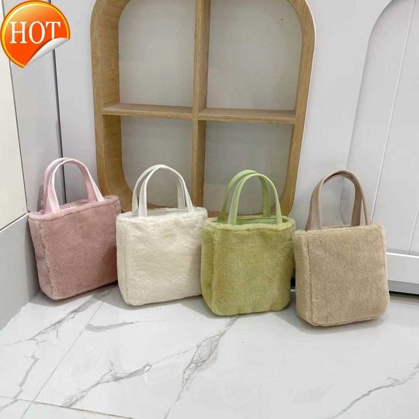 women's brand designer hand bill shoulder bags 2023 new fashion macaron wool tote portable crossbody gift box packaging factory direct
women's brand designer hand bill shoulder bags 2023 new fashion macaron wool tote portable crossbody gift box packaging factory direct