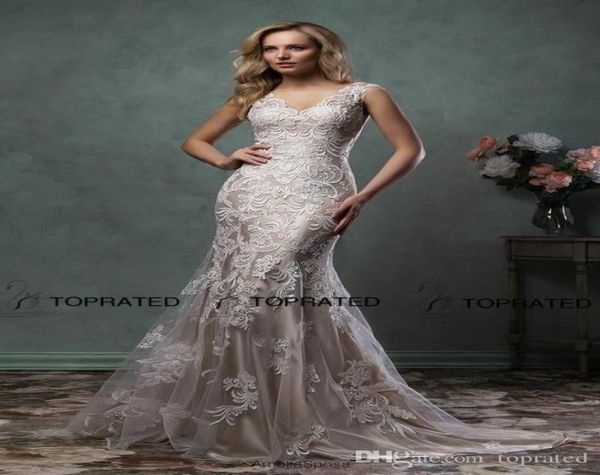 2019 elegant lace wedding dresses mermaid bridal gown with scoop sheer back covered button ivory nude court train amelia sposa cus2567888, White
2019 elegant lace wedding dresses mermaid bridal gown with scoop sheer back covered button ivory nude court train amelia sposa cus2567888, White