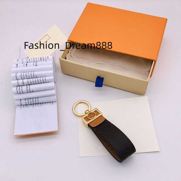 2021 designers key chain men women fashion bag hanging buckle keychains car key chains handmade leather key holder lover keychain, Silver
2021 designers key chain men women fashion bag hanging buckle keychains car key chains handmade leather key holder lover keychain, Silver