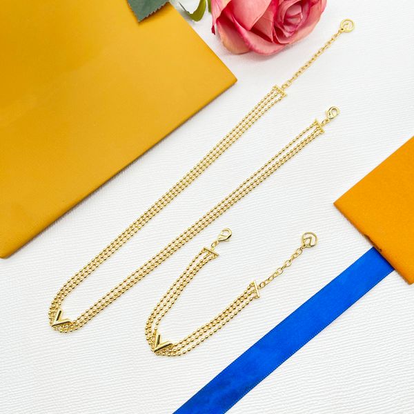 new fashion necklace & bracelet set for women designer stainless steel v beaded jewelry gold silver rose gold chain wedding party jewelry ac
new fashion necklace & bracelet set for women designer stainless steel v beaded jewelry gold silver rose gold chain wedding party jewelry ac