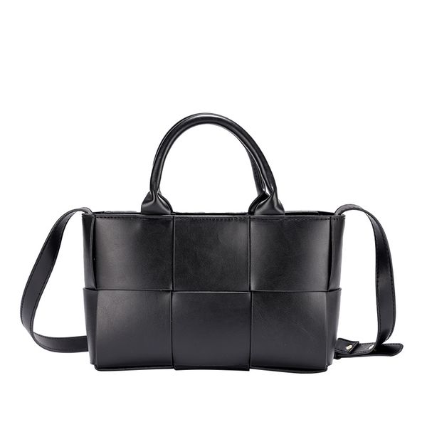 fashion tote bag spring and summer new woven commuter advanced texture versatile large capacity portable shoulder messenger bags
fashion tote bag spring and summer new woven commuter advanced texture versatile large capacity portable shoulder messenger bags