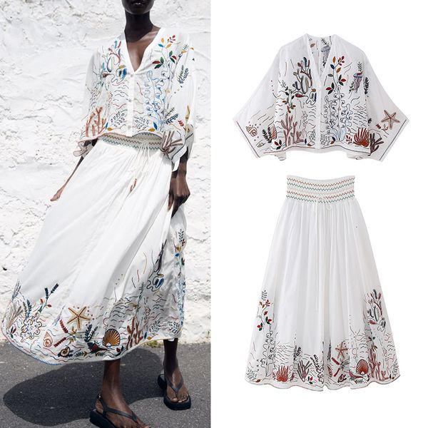 two piece dress women set fashion pleated embroidered decoration and skirt youth ladies clothes 230627, White
two piece dress women set fashion pleated embroidered decoration and skirt youth ladies clothes 230627, White