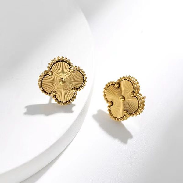 mixed simple 18k gold earring vintage 4/four leaf clover charm stud luxury jewelry for women party stud gold earrings valentine's day g, Golden;silver
mixed simple 18k gold earring vintage 4/four leaf clover charm stud luxury jewelry for women party stud gold earrings valentine's day g, Golden;silver
