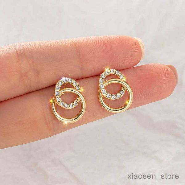 stud simple double circle gold color metal rhinestone drop earrings for women fashion small jewelry gifts r230628, Golden;silver
stud simple double circle gold color metal rhinestone drop earrings for women fashion small jewelry gifts r230628, Golden;silver