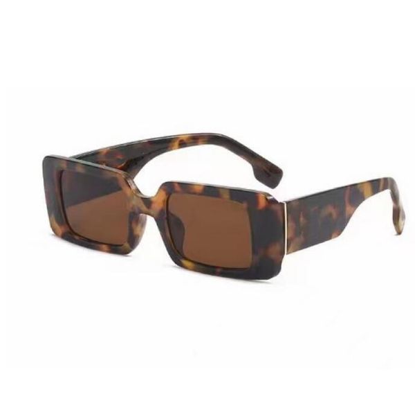 fashion trend designer sunglasses classic glasses goggles outdoor beach sun glasses men and women 6 colors optional radiation protection, White;black
fashion trend designer sunglasses classic glasses goggles outdoor beach sun glasses men and women 6 colors optional radiation protection, White;black