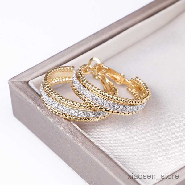 stud gold color small hoop earrings for women round shining fashion jewelry womens ear new r230628, Golden;silver
stud gold color small hoop earrings for women round shining fashion jewelry womens ear new r230628, Golden;silver