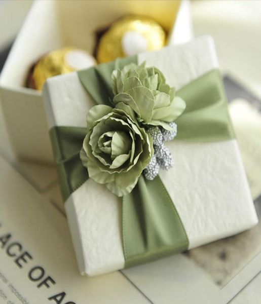 50pcs green rose favor box with ribbon wedding party favor candy boxes christmas gift boxes new1973121
50pcs green rose favor box with ribbon wedding party favor candy boxes christmas gift boxes new1973121