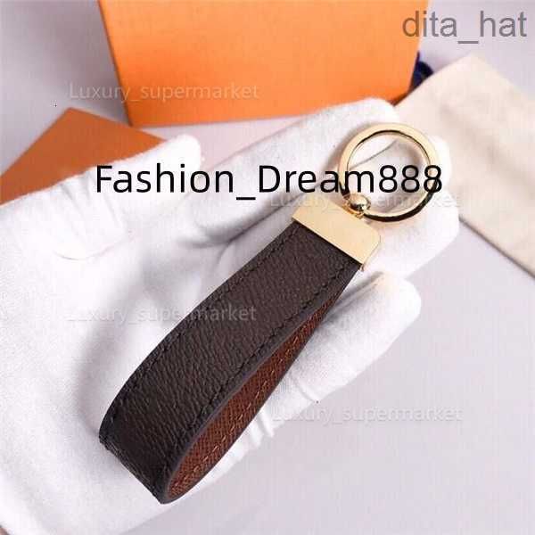 keychain brand classic old flower designer mens luxury car keyring womens fibbia keychains handmade fashion keychain bags pendant aaaaa68, Silver
keychain brand classic old flower designer mens luxury car keyring womens fibbia keychains handmade fashion keychain bags pendant aaaaa68, Silver