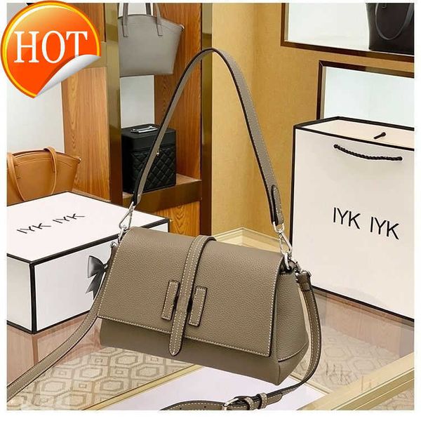 luxury brand designer shoulder bags crossbody tote 2023 new women's fashion texture leather portable one shoulders messenger bag factor
luxury brand designer shoulder bags crossbody tote 2023 new women's fashion texture leather portable one shoulders messenger bag factor