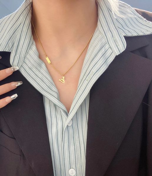never fade 18k gold plated designer luxury jewelry pendant necklace stainless steel letter necklace jewelry jewelry gift no box, Golden;silver
never fade 18k gold plated designer luxury jewelry pendant necklace stainless steel letter necklace jewelry jewelry gift no box, Golden;silver
