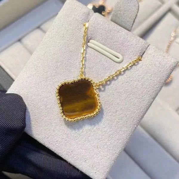 van clover necklace 18k gold plated classic luxury designer necklace cleef four leaf clover pendant designer jewelry for men women luxury ch, Silver
van clover necklace 18k gold plated classic luxury designer necklace cleef four leaf clover pendant designer jewelry for men women luxury ch, Silver