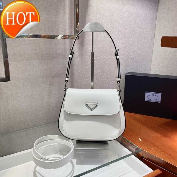 luxury designer shoulder bag tote 2023 new triangle women's leather with classic mini magnetic buckle flip shoulders crossbody bags fac
luxury designer shoulder bag tote 2023 new triangle women's leather with classic mini magnetic buckle flip shoulders crossbody bags fac