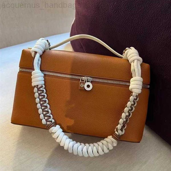 elegant lp ep l27 panda bag loro piana lp lunch box bag piana handbag simple and fashionable one shoulder
elegant lp ep l27 panda bag loro piana lp lunch box bag piana handbag simple and fashionable one shoulder