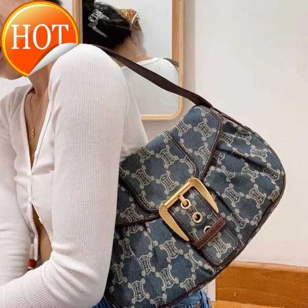 designer bag triumphal arch zhonggu 2023 new vintage underarm denim french stick printed one shoulder needle buckle women's factory dir
designer bag triumphal arch zhonggu 2023 new vintage underarm denim french stick printed one shoulder needle buckle women's factory dir