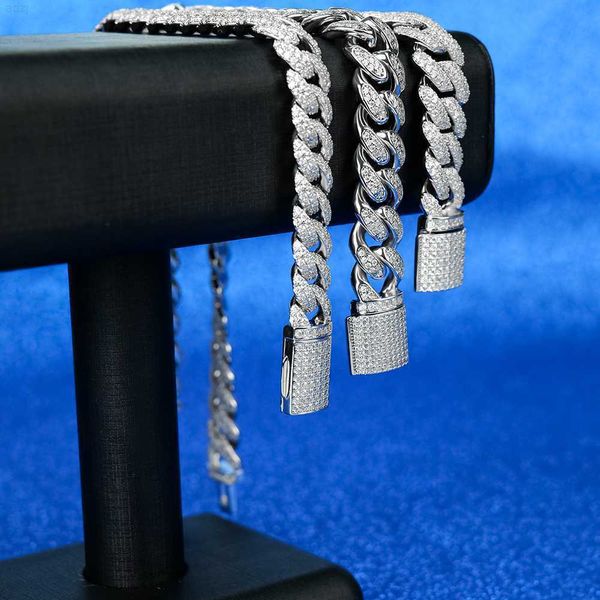 xingyue factory outlet wholesale hip hop jewelry 925 sterling silver vvs diamond moissanite chain cuban link men bracelet
xingyue factory outlet wholesale hip hop jewelry 925 sterling silver vvs diamond moissanite chain cuban link men bracelet