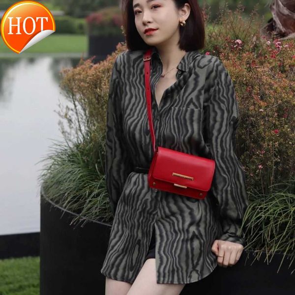 luxury brand designer shoulder bags crossbody tote 2023 new women's texture leather gold chain multifunctional messenger gift box facto
luxury brand designer shoulder bags crossbody tote 2023 new women's texture leather gold chain multifunctional messenger gift box facto