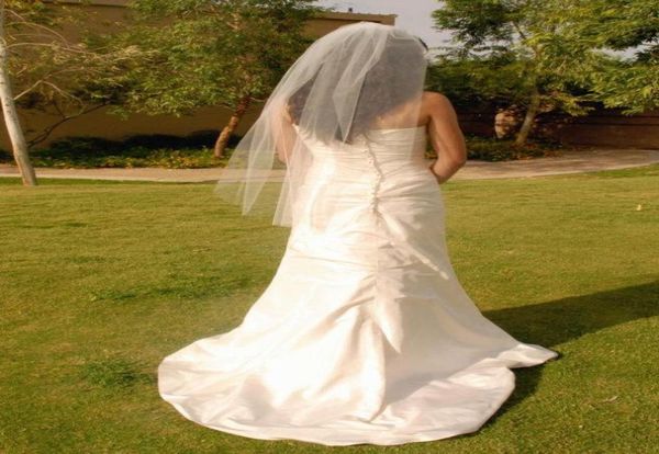 popular simple design wedding veils short elbow length one layer cut edge tulle bridal accessory custom made1908801, Black
popular simple design wedding veils short elbow length one layer cut edge tulle bridal accessory custom made1908801, Black