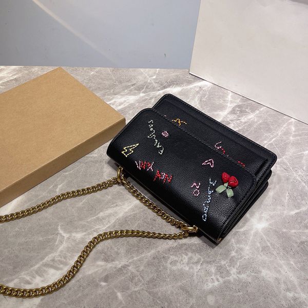 lovely embroidery designer evening bags crace shoulder daily women wallet pursrs leather female fashion trendy coac crossbody tabby with dus
lovely embroidery designer evening bags crace shoulder daily women wallet pursrs leather female fashion trendy coac crossbody tabby with dus
