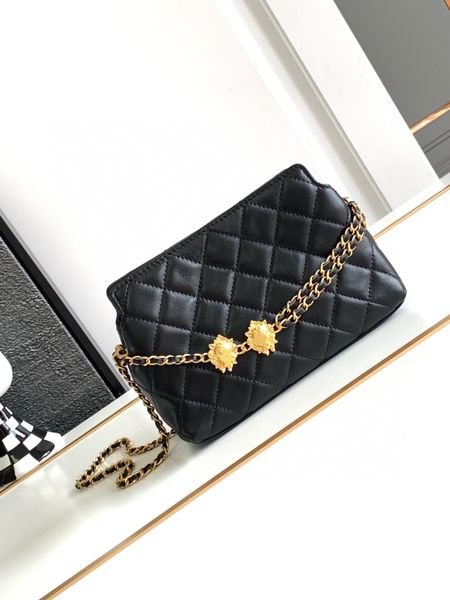 2023 new women's shoulder bag crossbody bag chain underarm phone bag chain is perfect and can be removed as a hand bag very practical
2023 new women's shoulder bag crossbody bag chain underarm phone bag chain is perfect and can be removed as a hand bag very practical