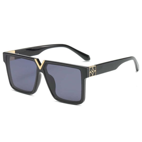 sunglasses big box pc fashion advanced anti ultraviolet sunglasses for men and women 230628, White;black
sunglasses big box pc fashion advanced anti ultraviolet sunglasses for men and women 230628, White;black